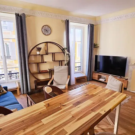 Апартаменты Cozy 1 Bedroom Near Negresco And