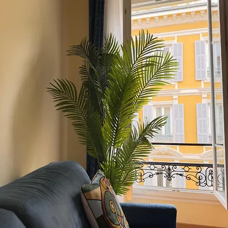 Apartamento Cozy 1 Bedroom Near Negresco And