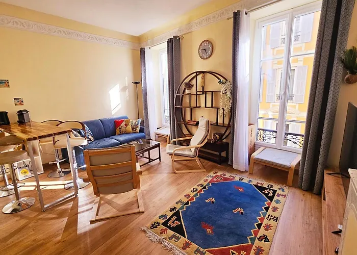 Cozy 1 Bedroom Near Negresco And 아파트