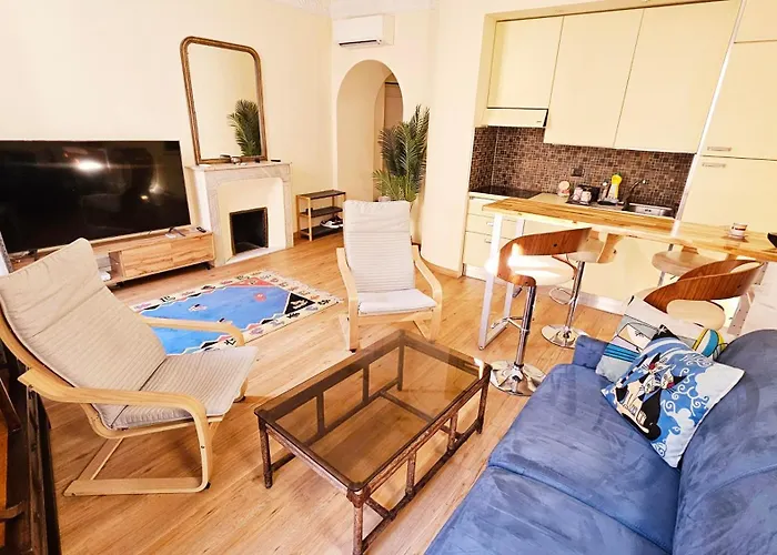 Cozy 1 Bedroom Near Negresco And *