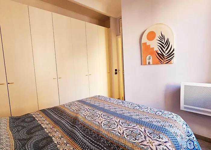Cozy 1 Bedroom Near Negresco And 아파트 니스