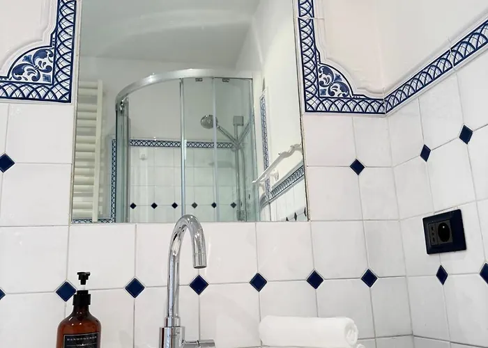 Cozy 1 Bedroom Near Negresco And Apartamento