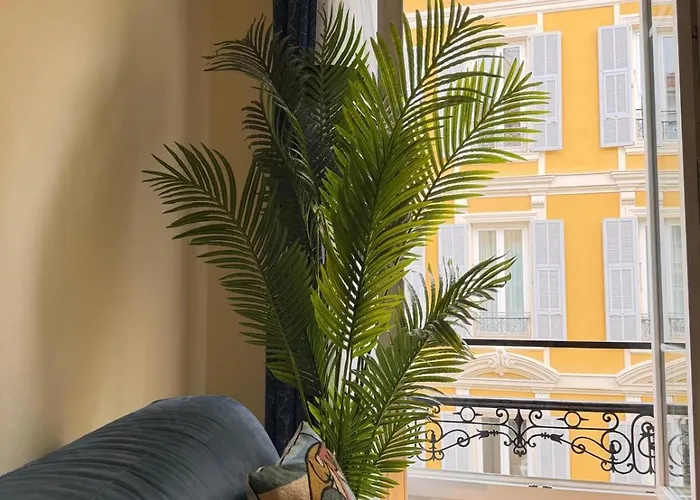 Apartment Cozy 1 Bedroom Near Negresco And